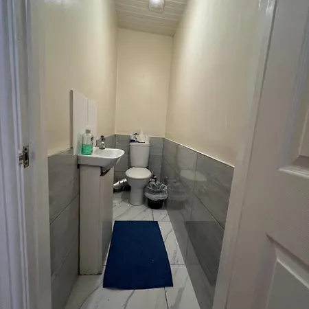 London Tottenham Homestay Exterior photo
