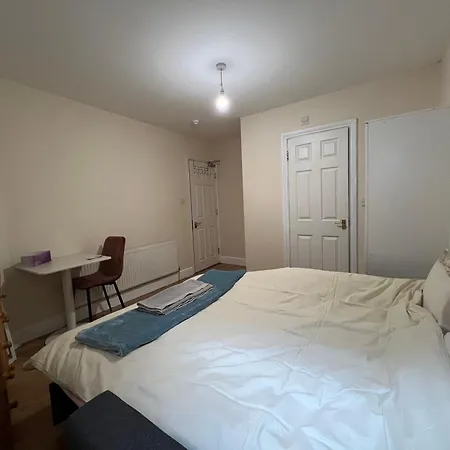 London Tottenham Homestay Exterior photo