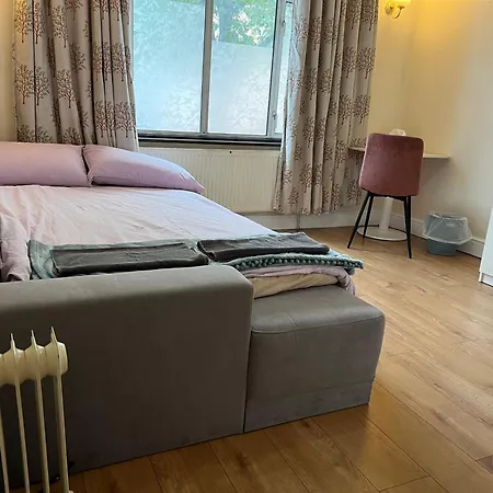 London Tottenham Homestay Exterior photo